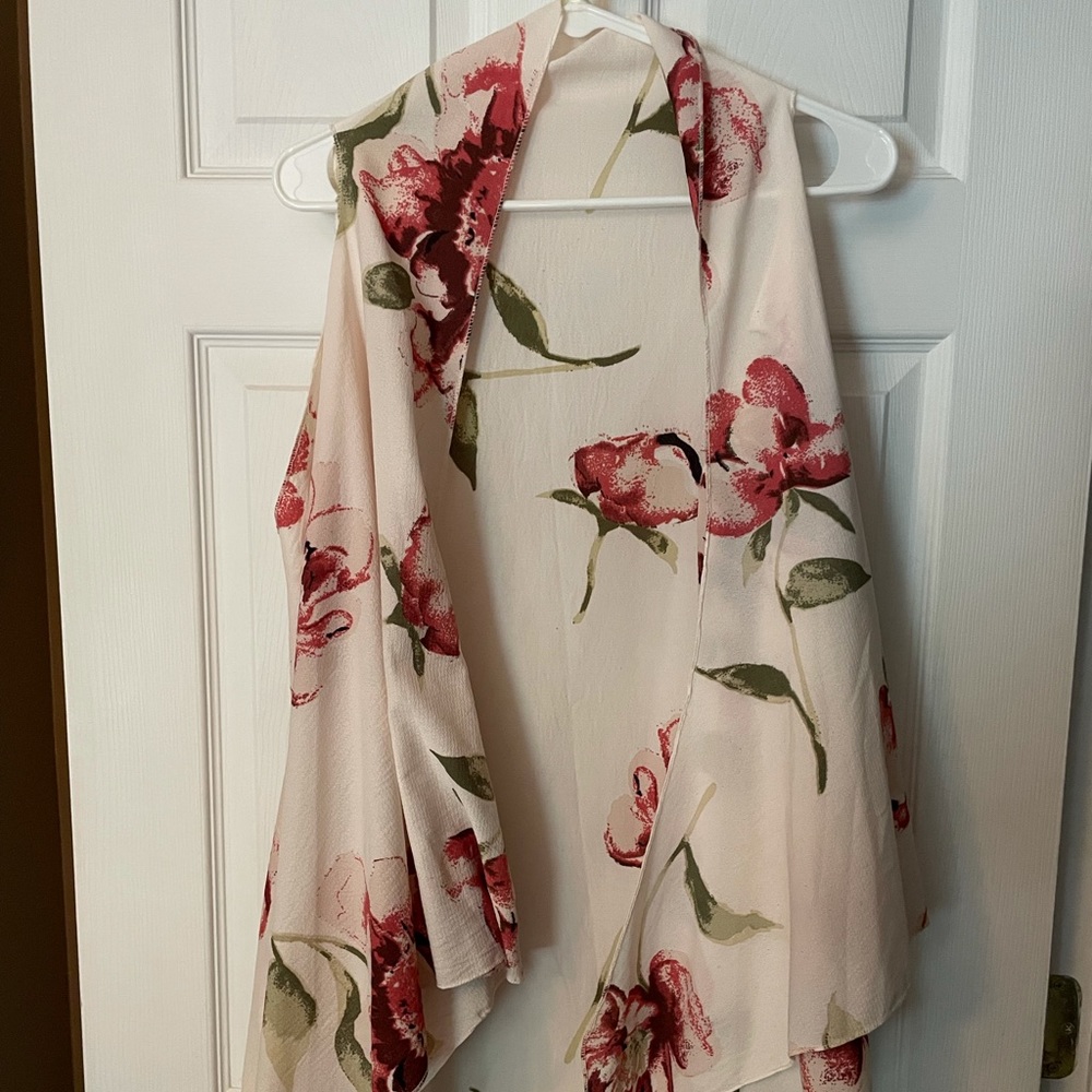 Pink Floral Sleeveless Kimono